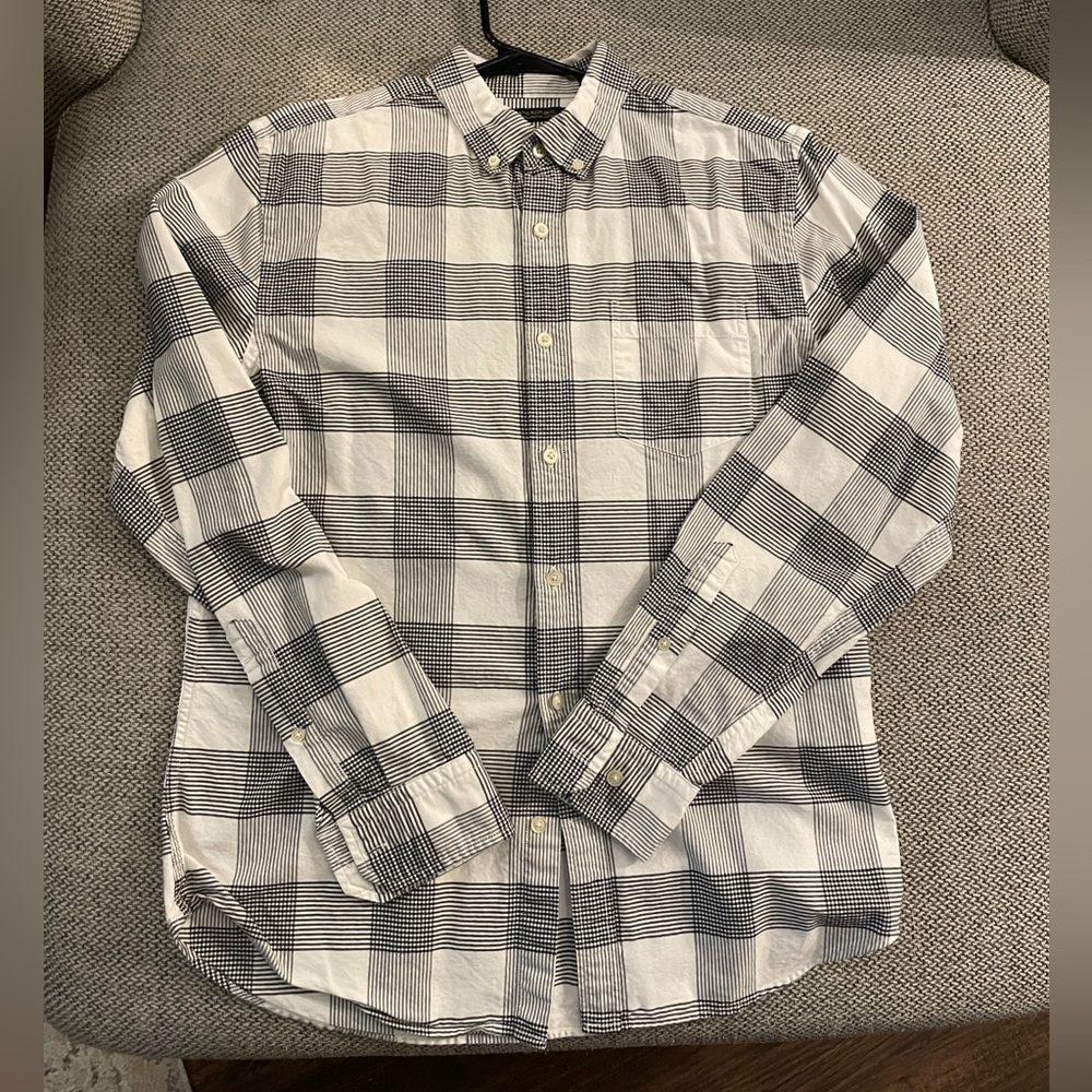Banana Republic Medium plaid Oxford